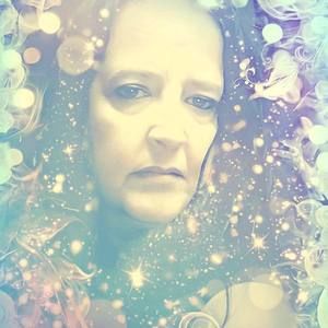 Meet your Posher, Angie